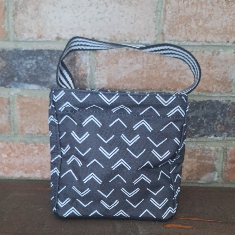 NWT- Thirty-One Littles Carry-All Caddy (Tip Top Chevron)